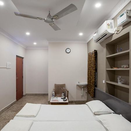 Hotel Akmg Диндигъл Екстериор снимка