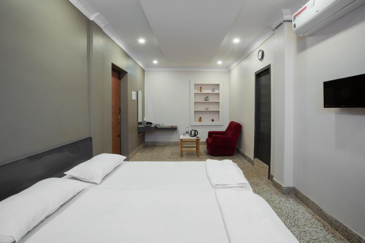 Hotel Akmg Диндигъл Екстериор снимка